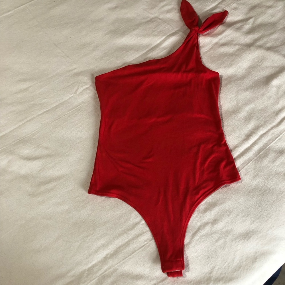 ❤️GAZE Super Cute Red Bodysuit 🌹